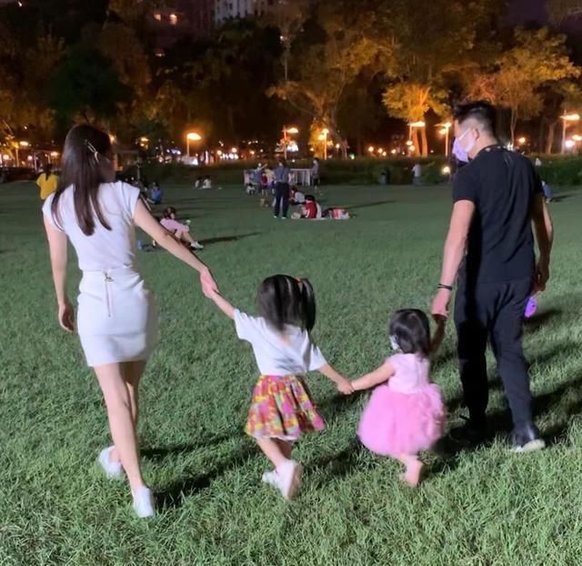 方媛分享生活日常，晒健身照气质极佳，扮迪士尼公主少女感满满