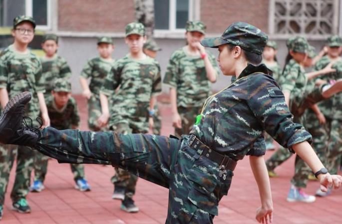 我国特种兵用什么格斗术, 一名特种兵能与多少