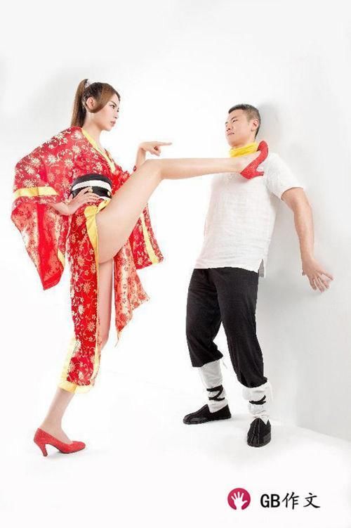 超模为电竞游戏拍写真,被赞为腿控,网友:美不