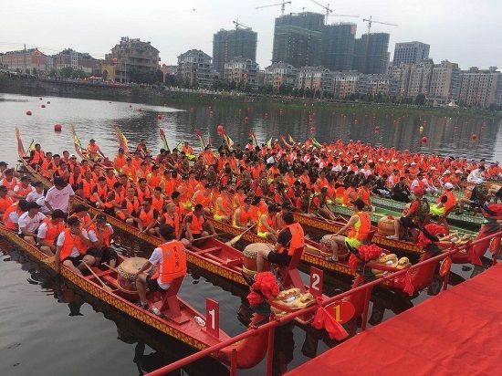 西津河上赛龙舟 百桨翻飞声震天!省龙舟公开赛