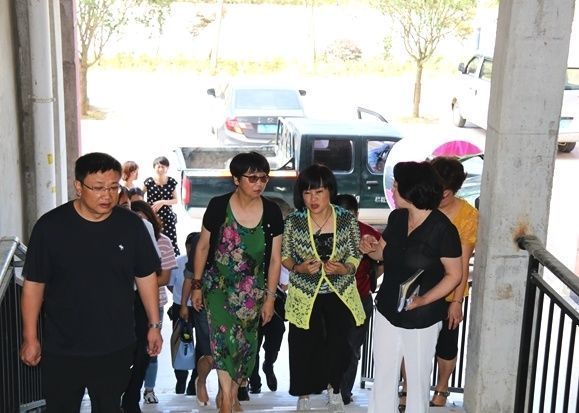 贵州安顺:安顺市人民政府副市长周丽莉一行赴