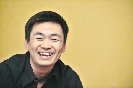 2003到2004年,王宝强从冯小刚工作室转到华谊