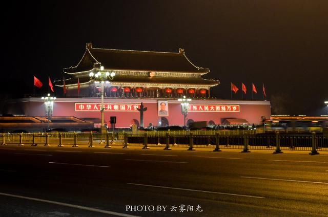 大年除夕阖家团圆看春晚时，外面城市的样子你可见过