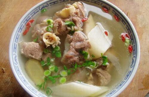 牛肉怎么炖简单做法 t01cdaef3cb32c4b24d.jpg