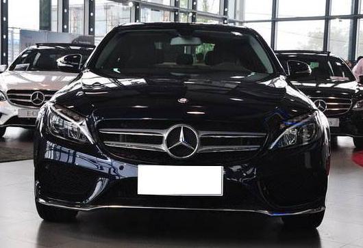 还是奔驰?女子买新车检查后,车主:现在买车都