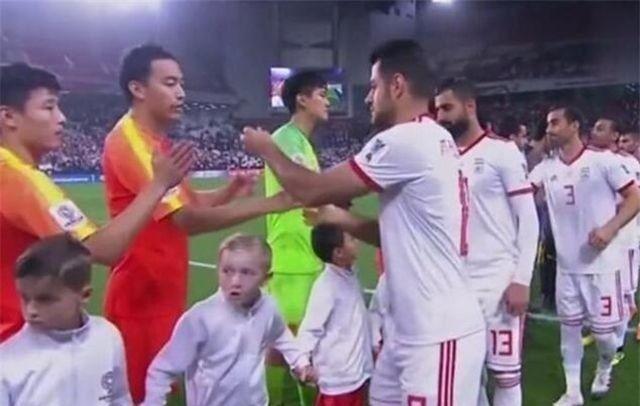 许昕会踢足球吗现在,许昕会踢足球吗现在怎么样