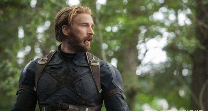 复联4:美国队长为何能拿雷神的锤子?原因只一