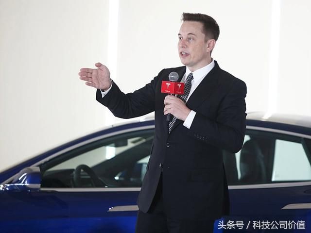 一个月连续购买3500万美元股票,马斯克边裁员边准备让特斯拉盈利