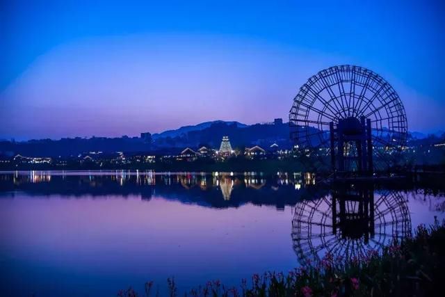 贵州最美夜景评选，快来为你的家乡投一票！