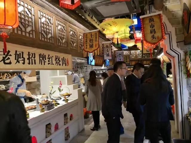 两年内连开9家分店，开农家菜馆现年入过亿