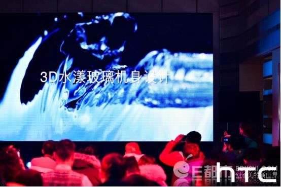 HTC U11 Eyes发布:前置双摄自拍人脸识别解锁