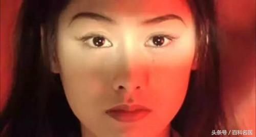 28岁美女自从和前任分手,结婚三年都没孩子,检