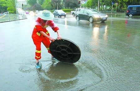 下暴雨怎么办？当然是验房啊！