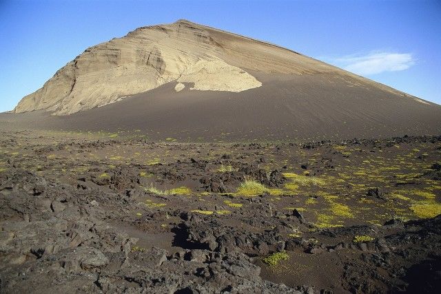 挑战认知!世界上具有魔力的15个地方，血红色瀑布，午夜有太阳!