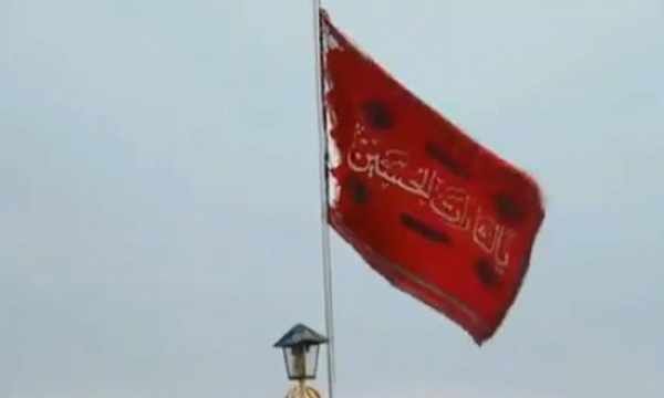 伊朗清真寺升复仇红旗