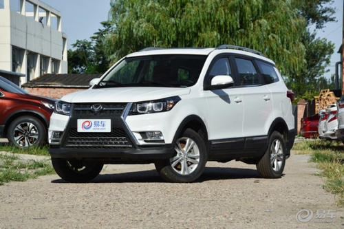 北汽幻速S3L藏地秘境之旅 女司机自驾旅