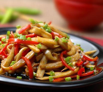 牛肉调配鸡肉年糕炒香精紫包菜炒泡菜蚝油蘑藕片技术的推荐美食图片