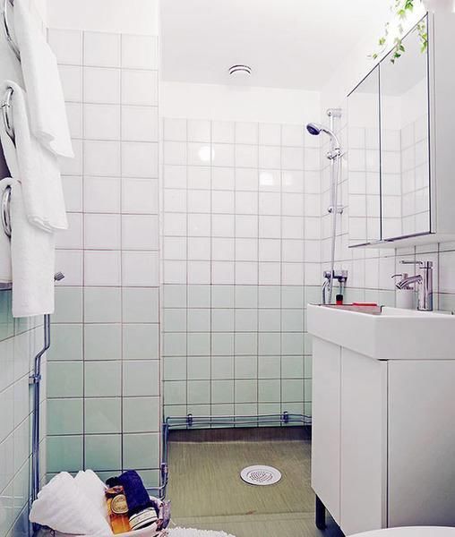 方形小卫生间布局案例 t01d18b4ed4d58d222f.jpg