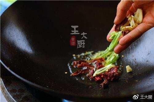 咸香下饭的两道家常菜: 太费饭了!