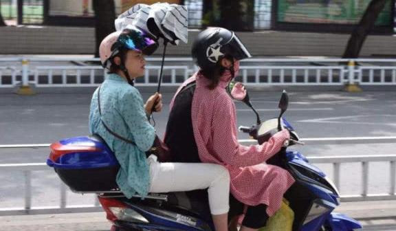 新标电动车要求有照驾驶,看到驾考收费标准后