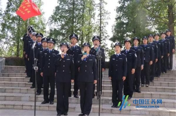 连云港赣榆警方举办青春筑梦警营诗歌诵读活