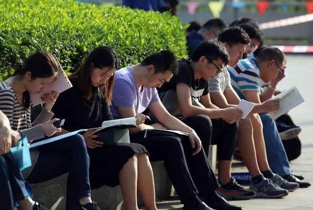 国内最吃香,最难考的6个证书,考过了就有金饭