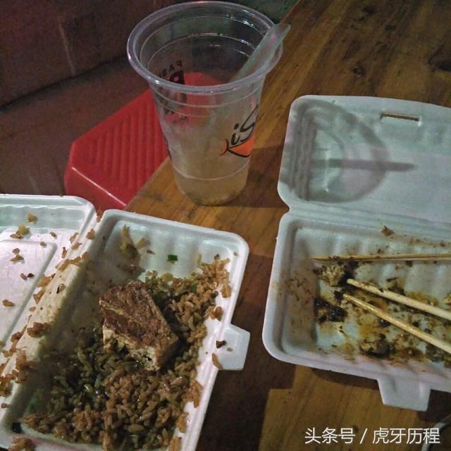 摩旅穷游，一个人走了87天，骑着摩托车在路上有一刻快乐就足够了