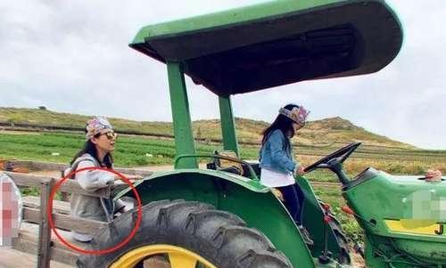 章子怡被疑怀二胎后首发文,与醒宝农场边摘边
