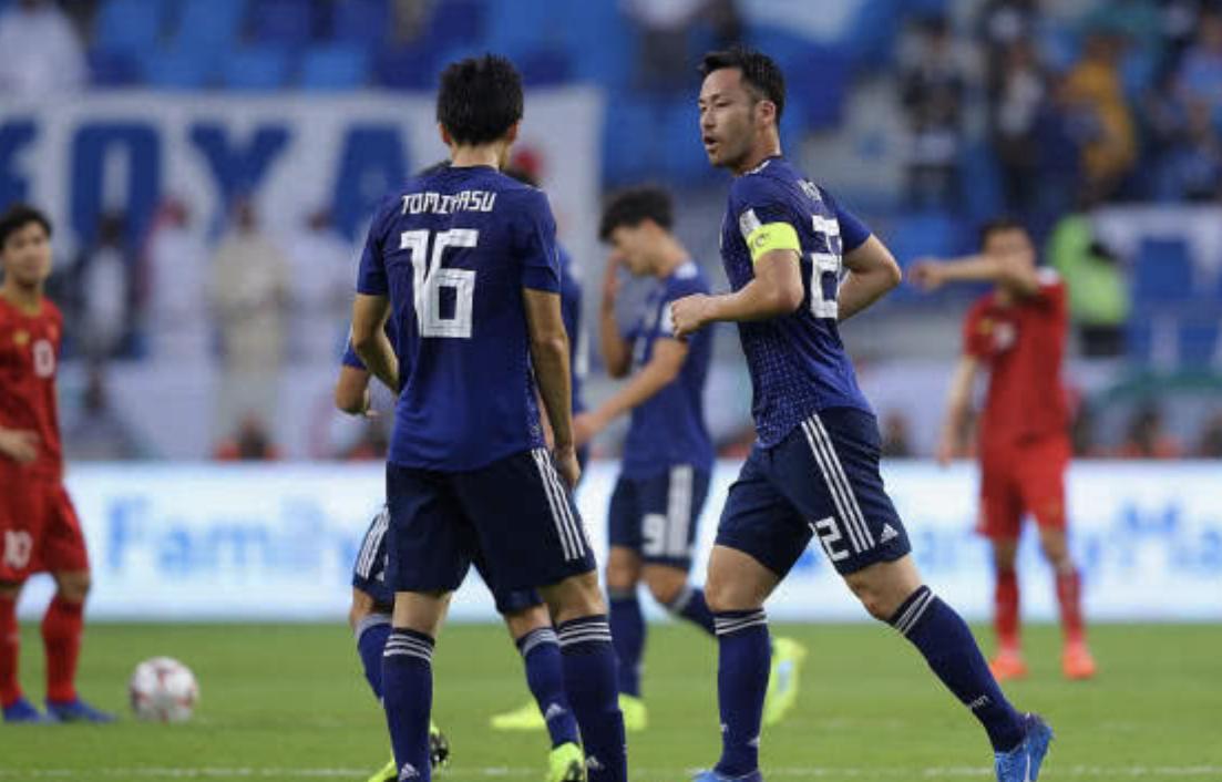 VAR发威!日本队手球破门被吹掉,04年偷走中国