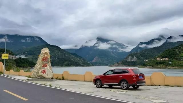 清明踏春冷门景点：看彩林、赏桂花，观峡谷，玩雪水，拒绝人挤人