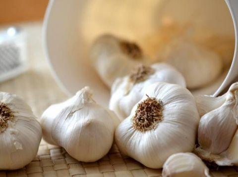 哪里的大蒜生吃好吃 t01d2ecaed39e14c3da.jpg