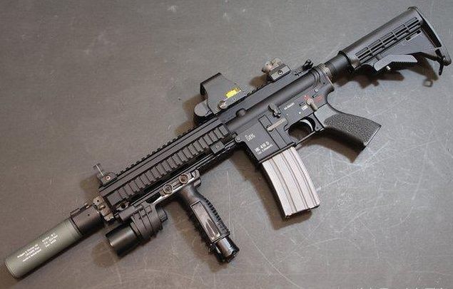 美国最新突击枪 t01d337bbfb2192cfde.jpg