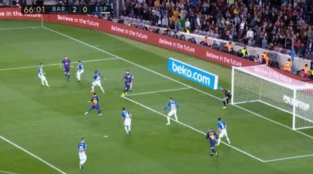 梅西vs西班牙人GIF:不仅帽子戏法,回撤中场神似