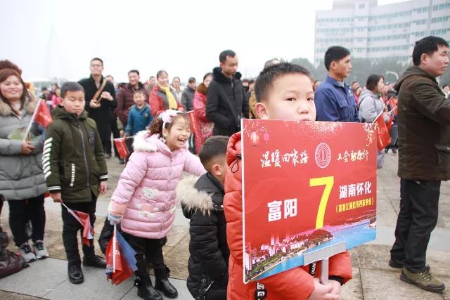 不用排队买火车票，2000余名在富外来务工人员是这样返乡的！