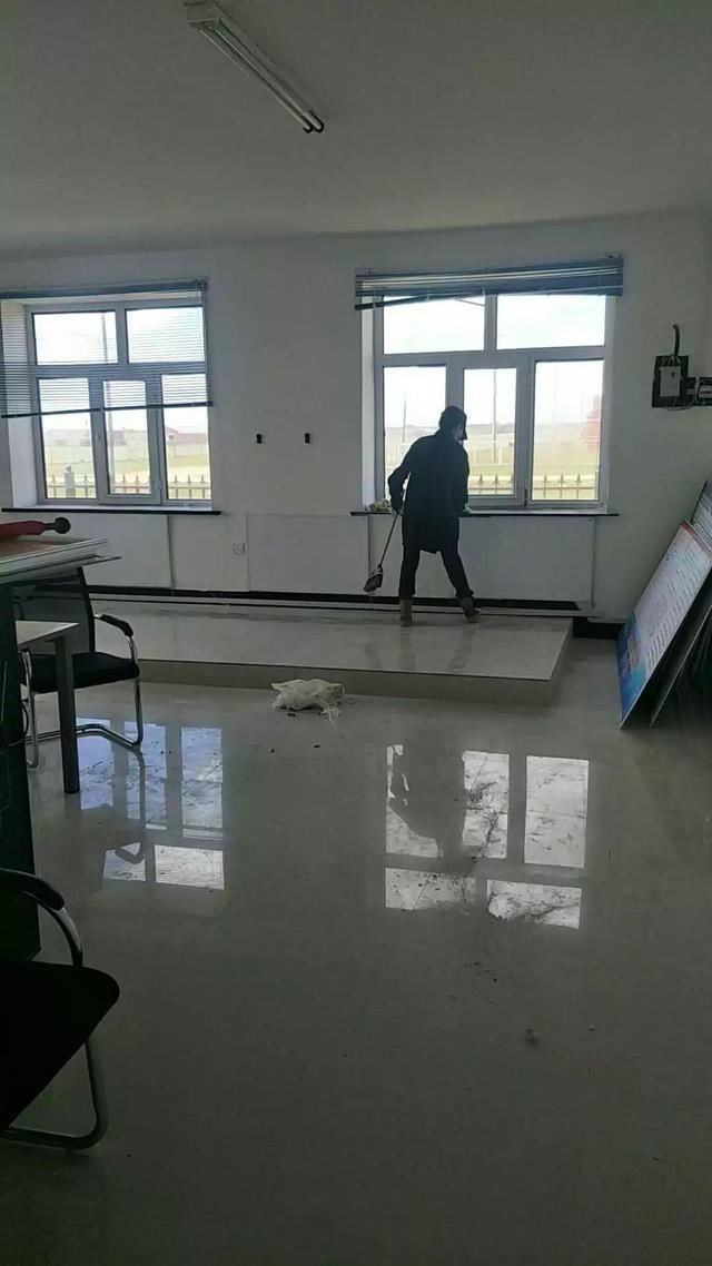 基层动态鄂温克旗义工联合会辉道嘎查手拉手