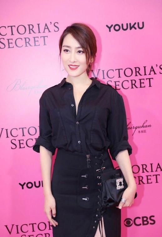 马苏正式起诉黄毅清诽谤罪,行业人士透露:黄毅