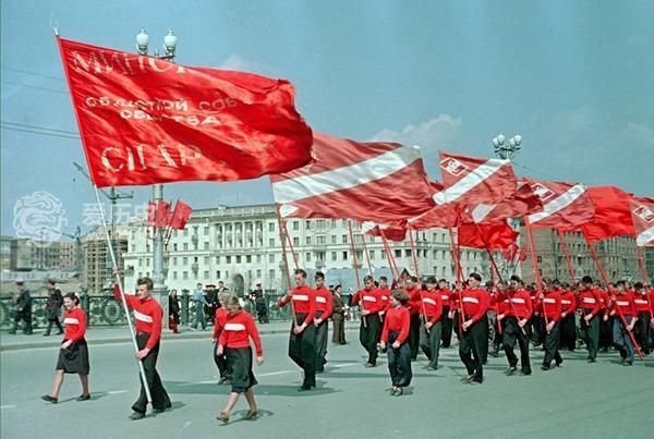 黑五类摄影师镜头下50年代的强盛苏联 曾被