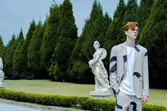 没近视的人戴的眼镜