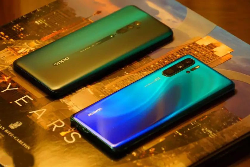 同为十倍变焦技术,华为 P30 Pro 和 Reno哪款拍