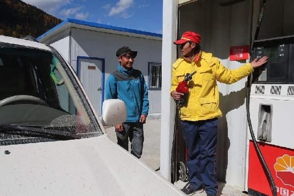 自驾川藏线，千万别带这样东西，否则等于给汽车安装了定时炸弹