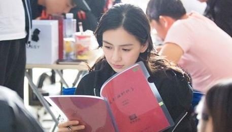 baby创业时代又玩消失抠图被质疑!杨颖我的付