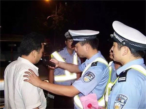 紧急提醒!赶紧看看你的驾驶证 小心被注销