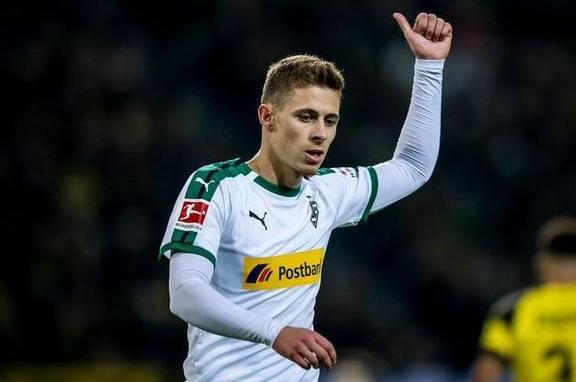 为应付普利西奇转会切尔西,多特蒙德相中三大