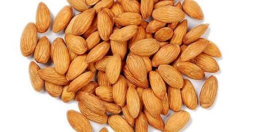 皮肤暗黄有斑用什么护肤品好 让 下斑 更快更准