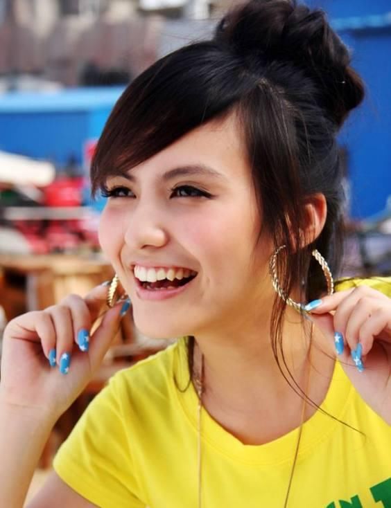 张翰新签女艺人撞脸昆凌 每部戏都有她出演成