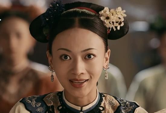 张艺谋等她四个小时， 她才是原定魏璎珞却拒演， 不愧万年女二
