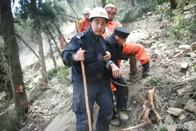 岗好警察|寇宏伟:26年多次参与重大抢险救援 火