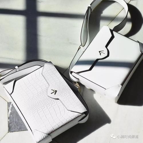 窜红街头的箭头包:高CP值手袋品牌Manu Ateli