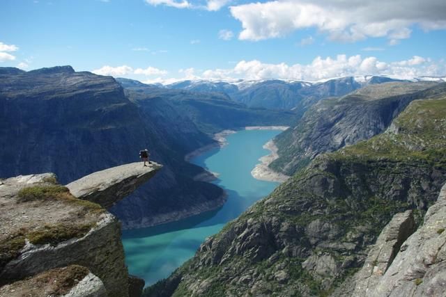 全球最险的10个旅游景点,惊心动魄隔着屏幕都怕,最惊险的在中国