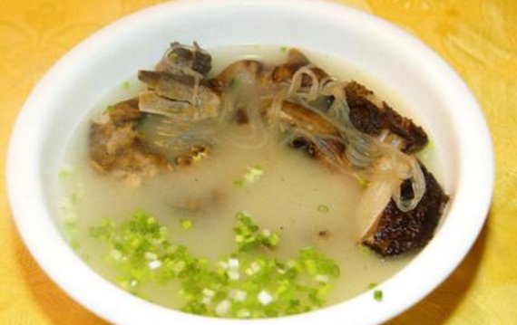 医生说出真相，最伤害肠胃的就是这４种食物，后悔才知道！
